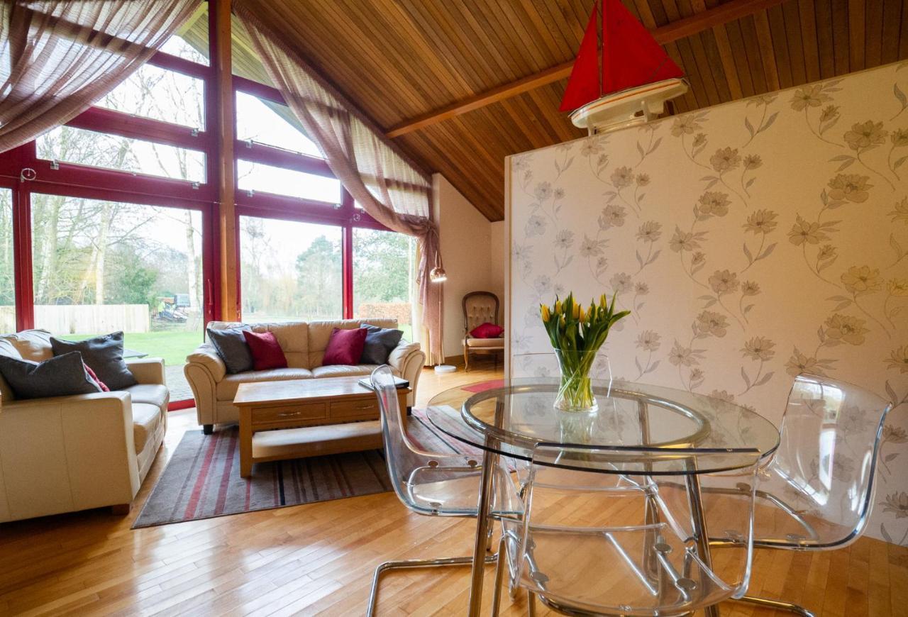 Surlingham Lodge Studio Large Family Cottage NWI Exterior foto